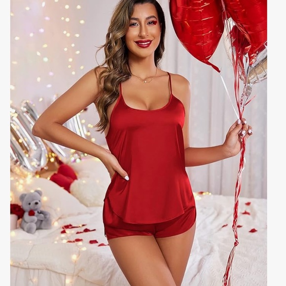 ♥️Sexy Lingerie Silky Satin Pajama Sets in  red - Picture 1 of 6